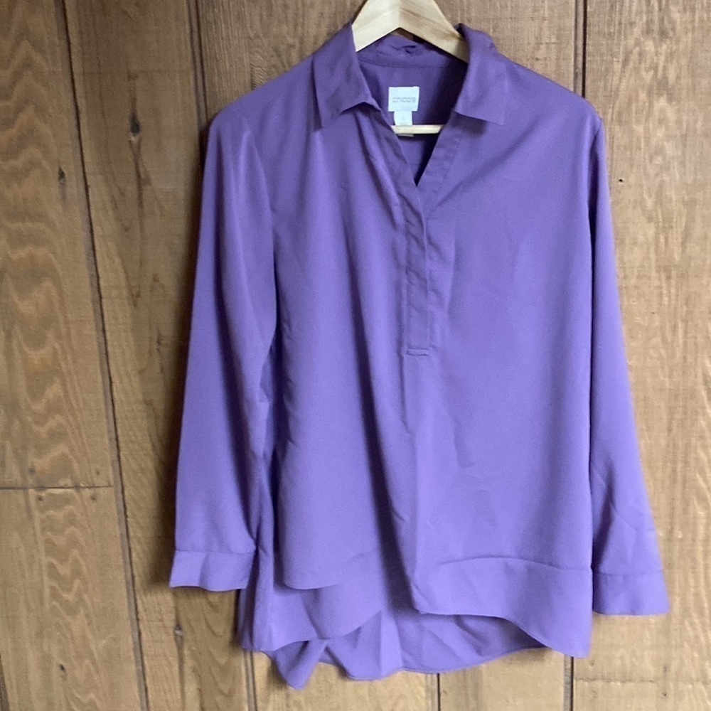 Chico’s soft (lilac?) purple half button down pop over‎ blouse Chico’s 1 US 8/M